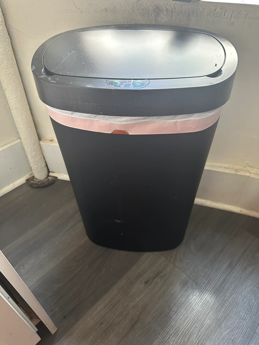 Black Automatic Sensor Trash Can - photo 2