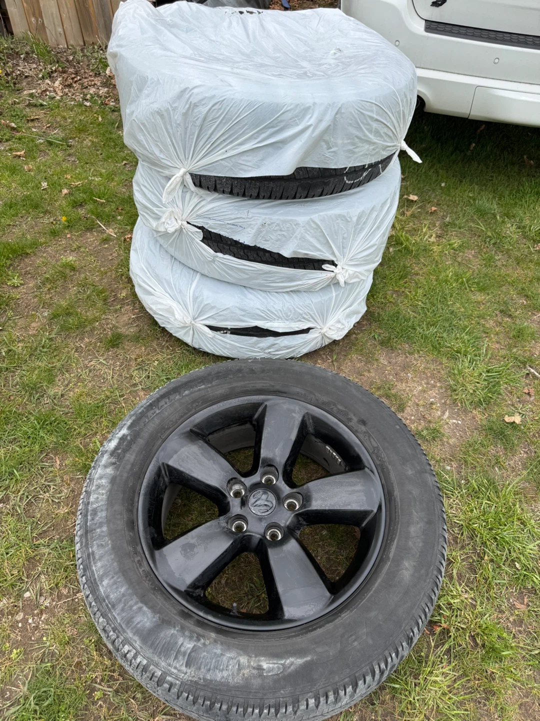 Set of 4 Tires - P275/60R20 - photo 2