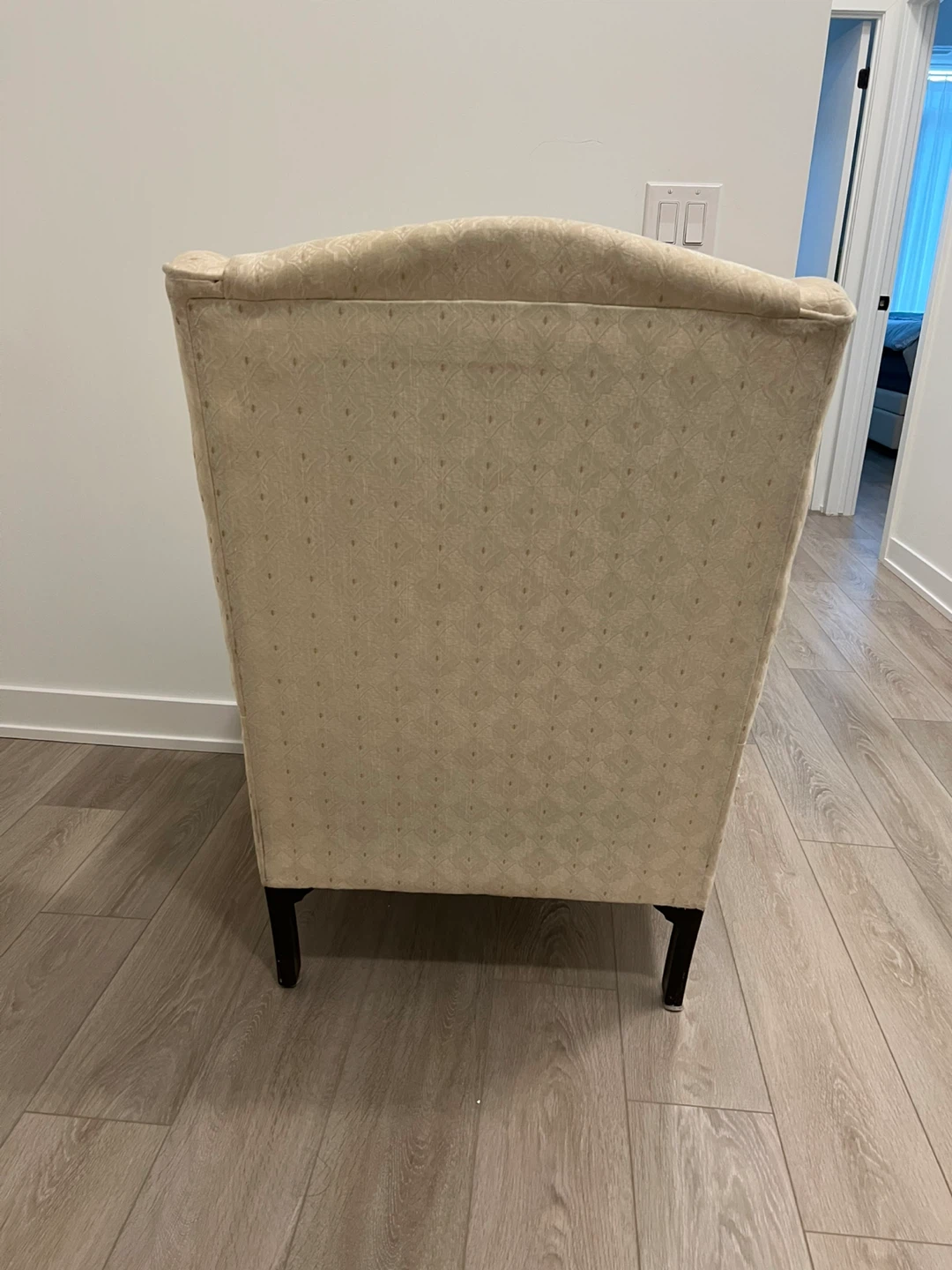 Cream Wingback Accent Chair - photo 3