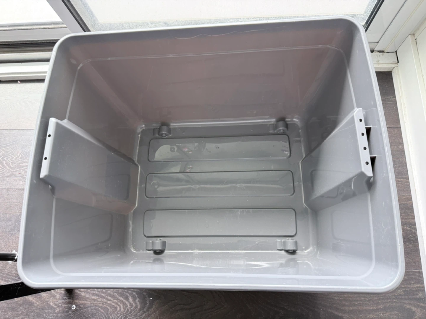 80L Solid Storage Box with Wheels - photo 4