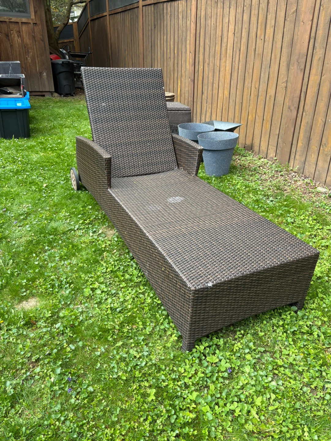 Brown Wicker Chaise Lounge Chair with Wheels - photo 3