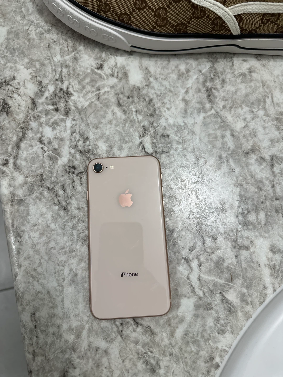 Apple iPhone 8 Rose Gold - photo 2