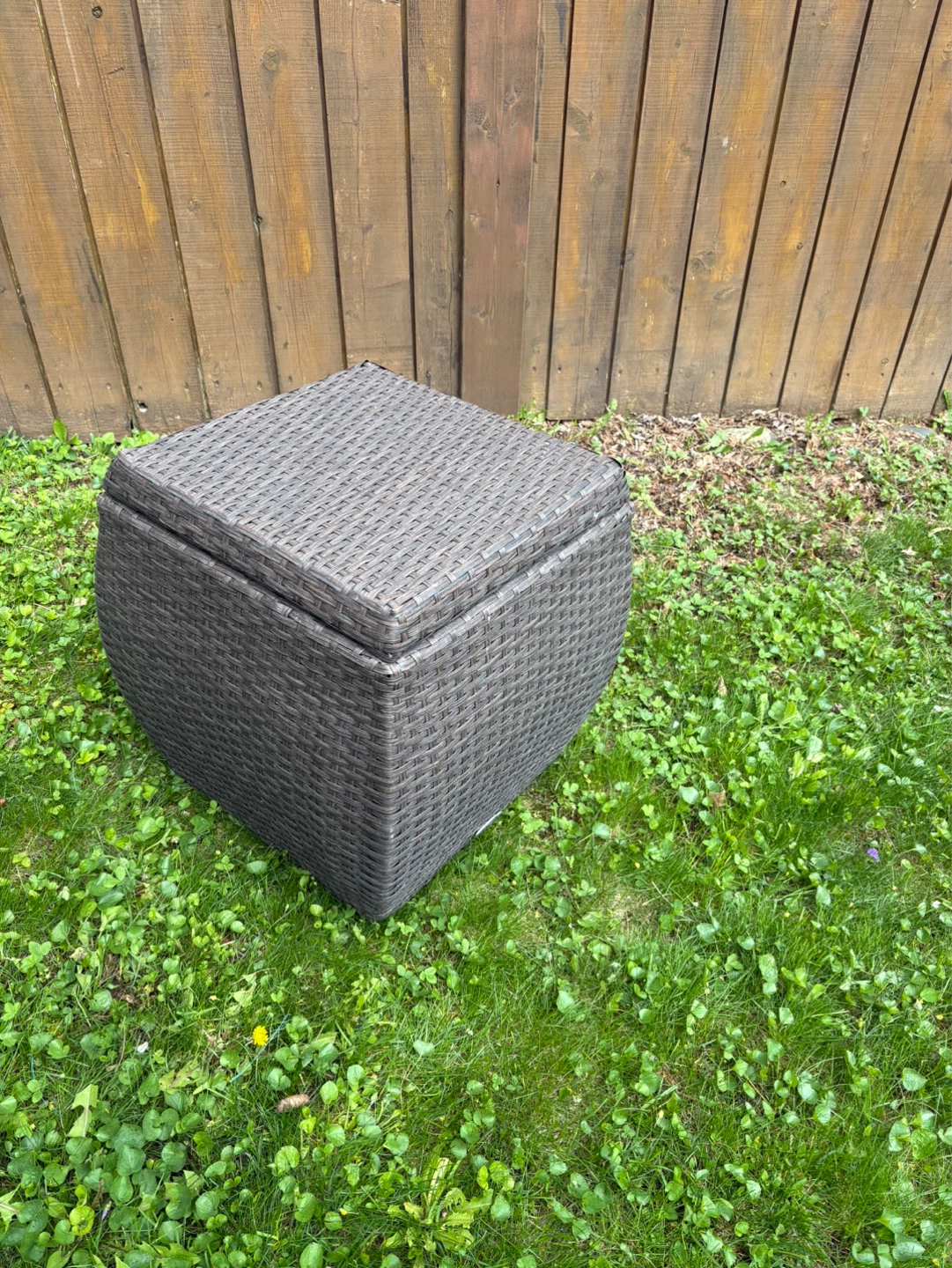 Wicker Storage Ottoman/Planter