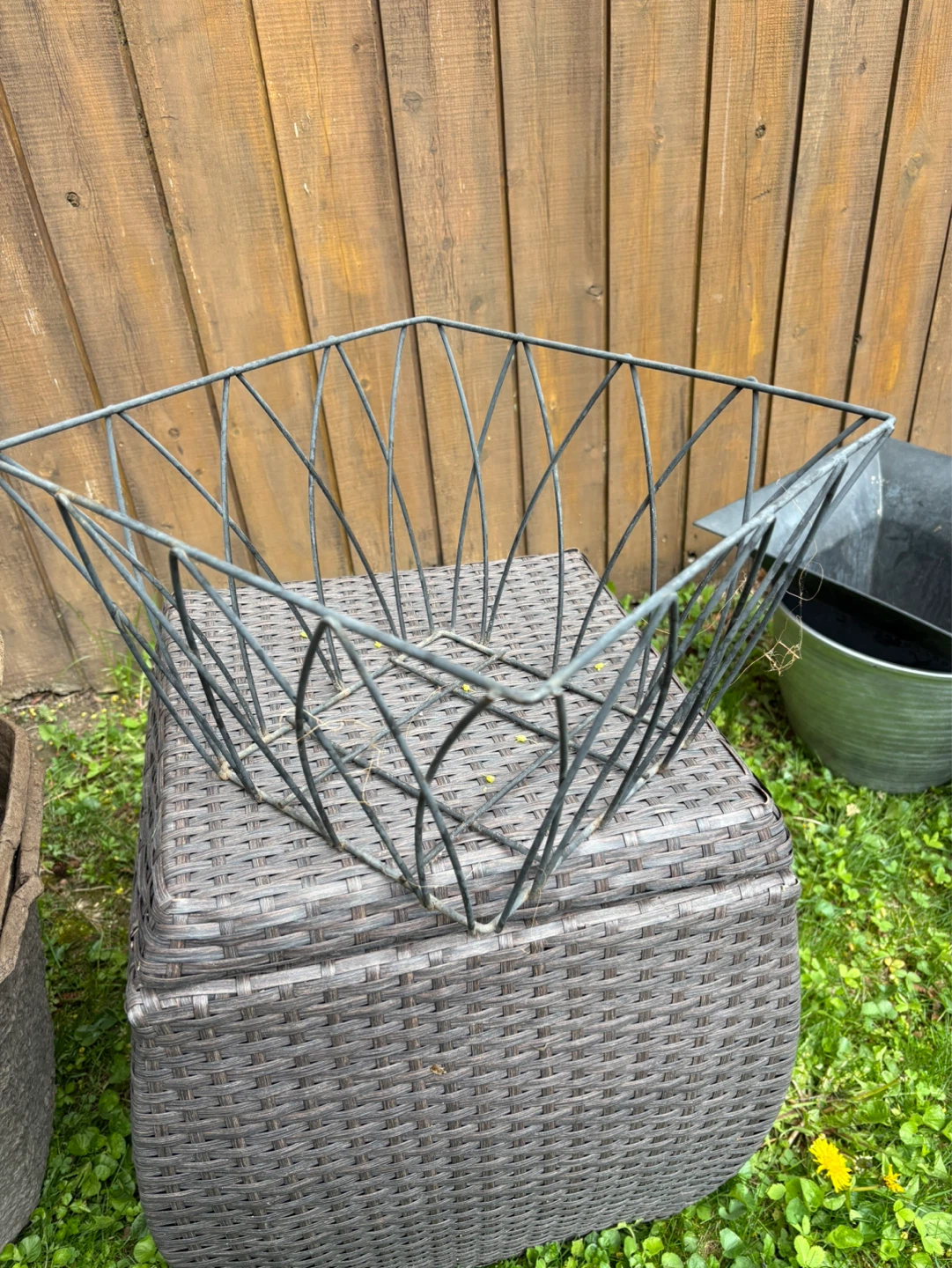 Four Black Wire Planter Baskets (2 Sets of 2) - photo 3