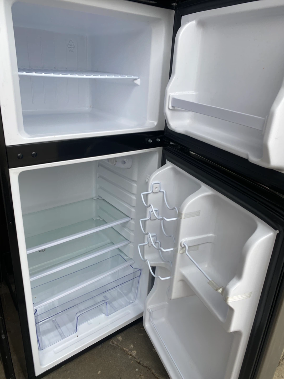 Magic Chef Mini Fridge - photo 3