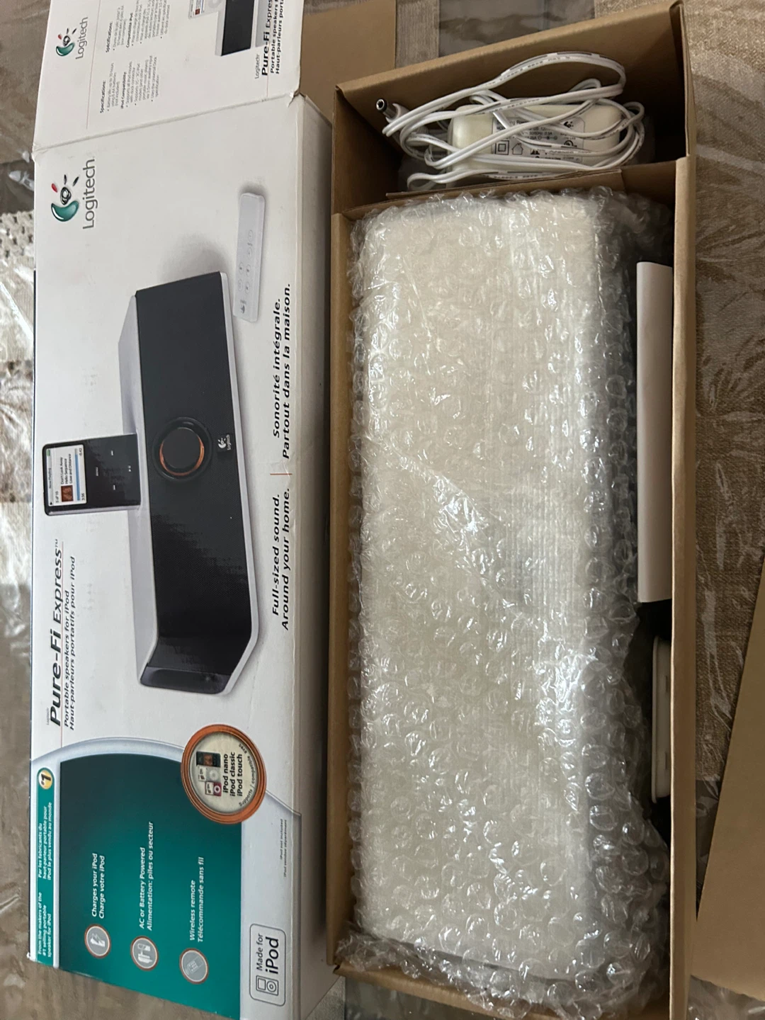 Logitech Pure-Fi Express Speaker System for iPod