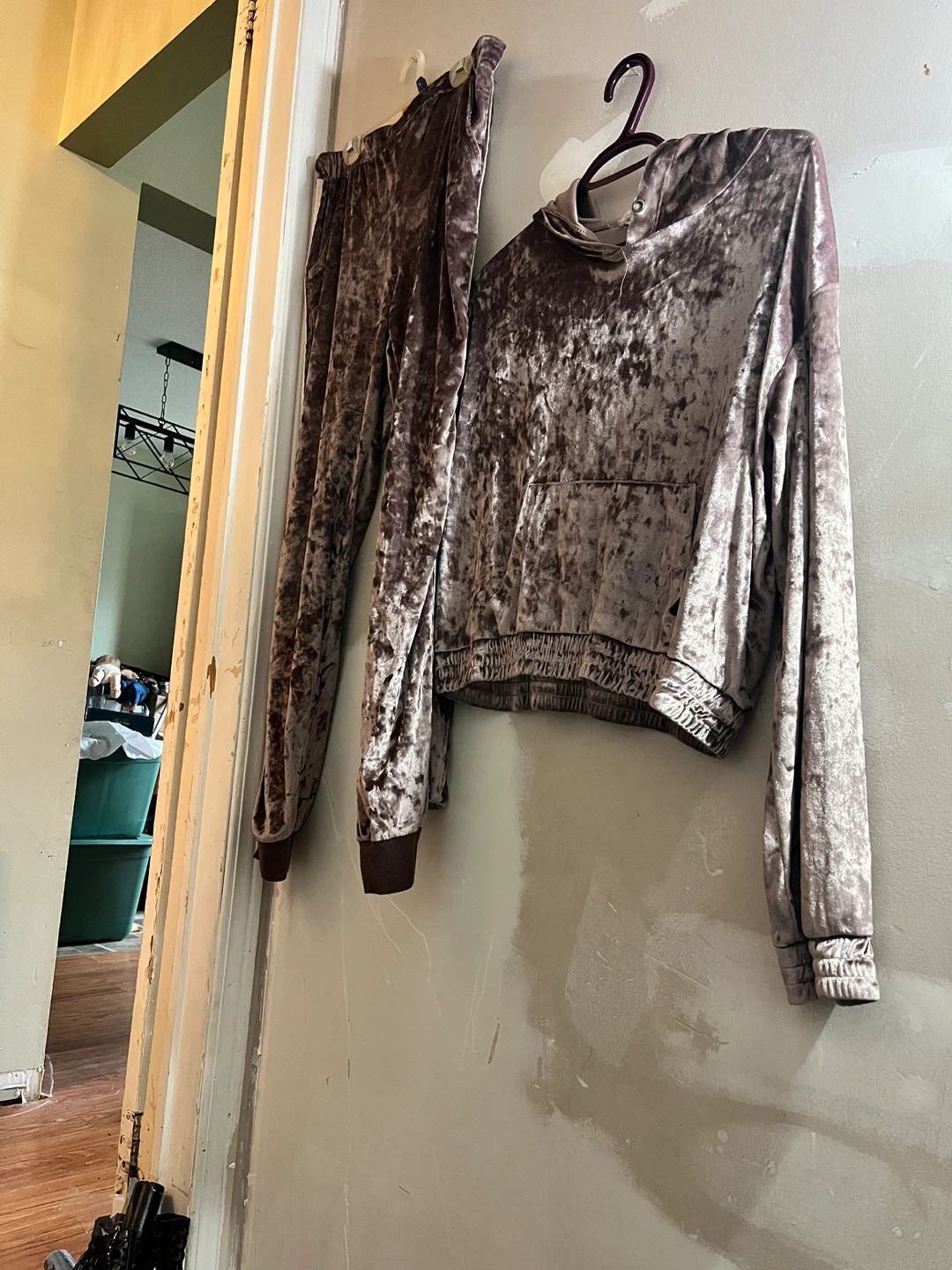 Velour Tracksuit Set - photo 4