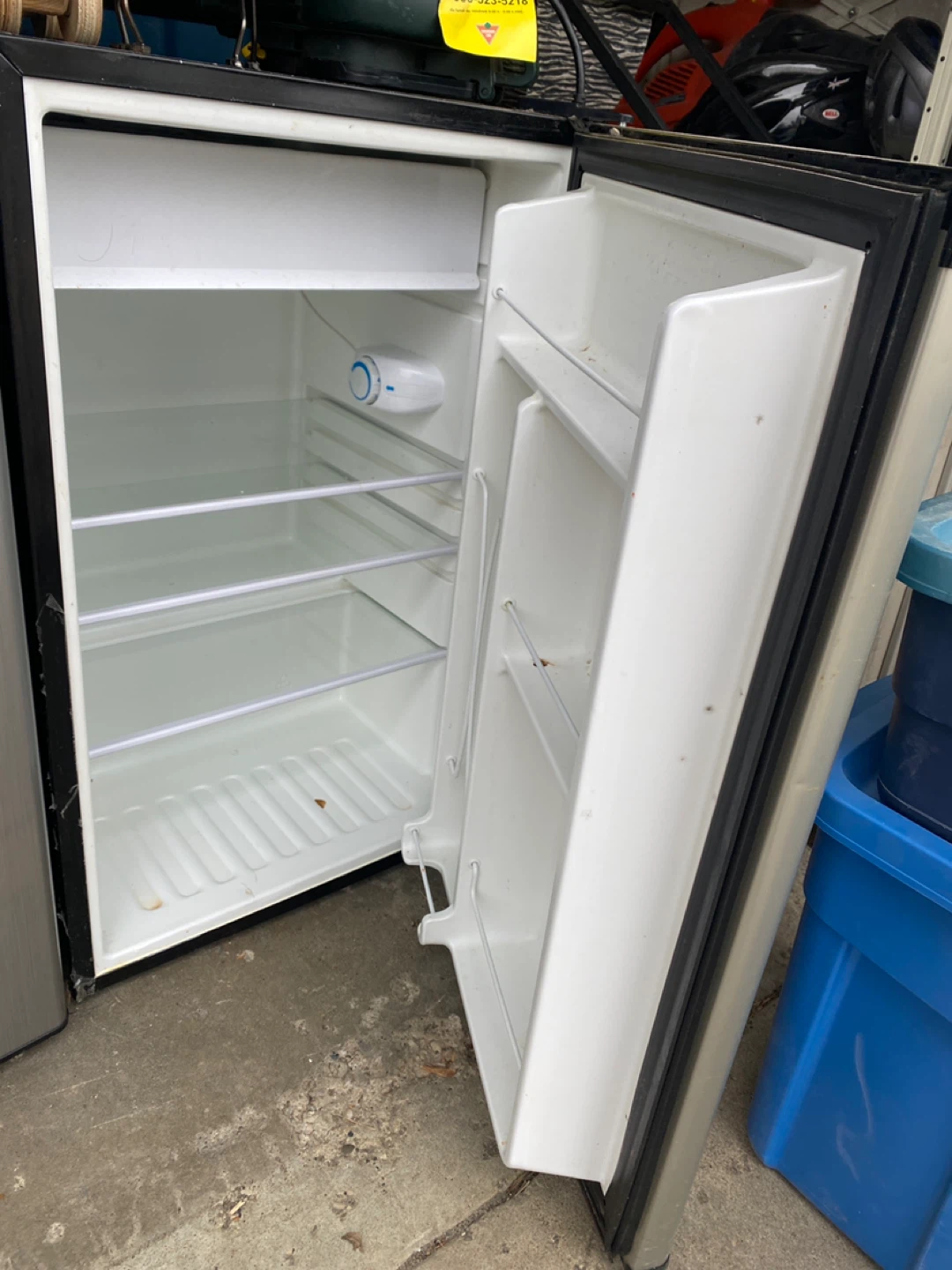GE mini fridge - photo 3