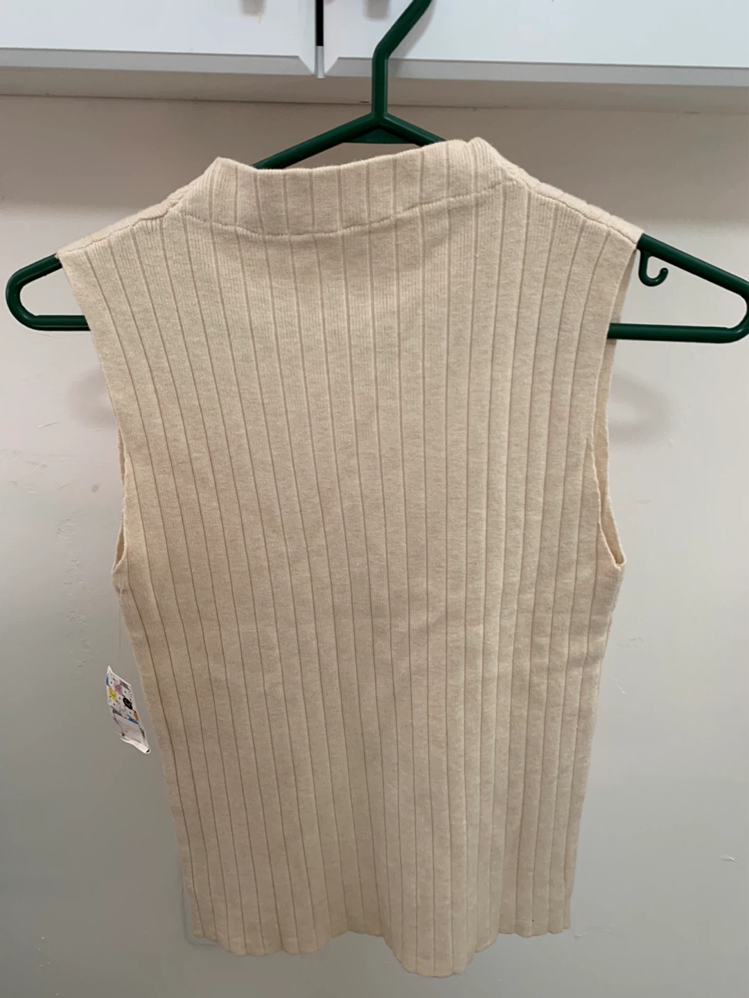 New Ribbed Mock Neck Sleeveless Top - Small - photo 2