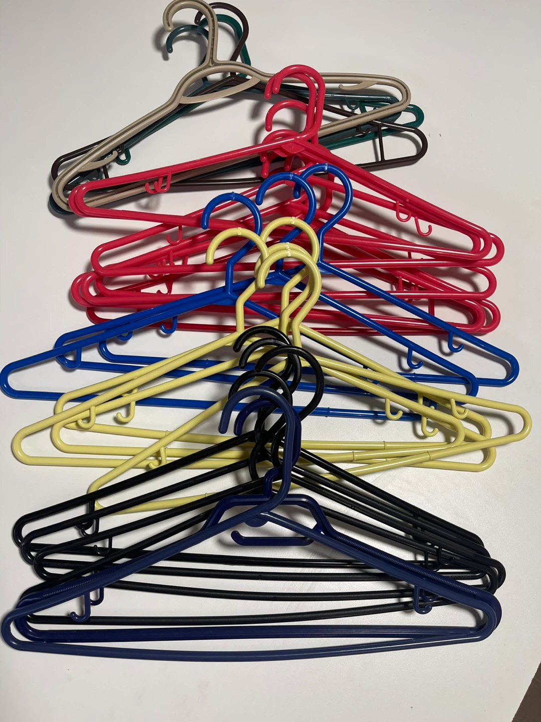 ✏️$10 Mixed Colour Plastic Clothes Hangers (Set of 24) - photo 2