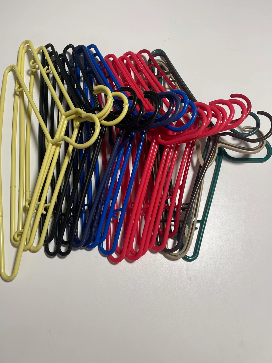 ✏️$10 Mixed Colour Plastic Clothes Hangers (Set of 24) - photo 3