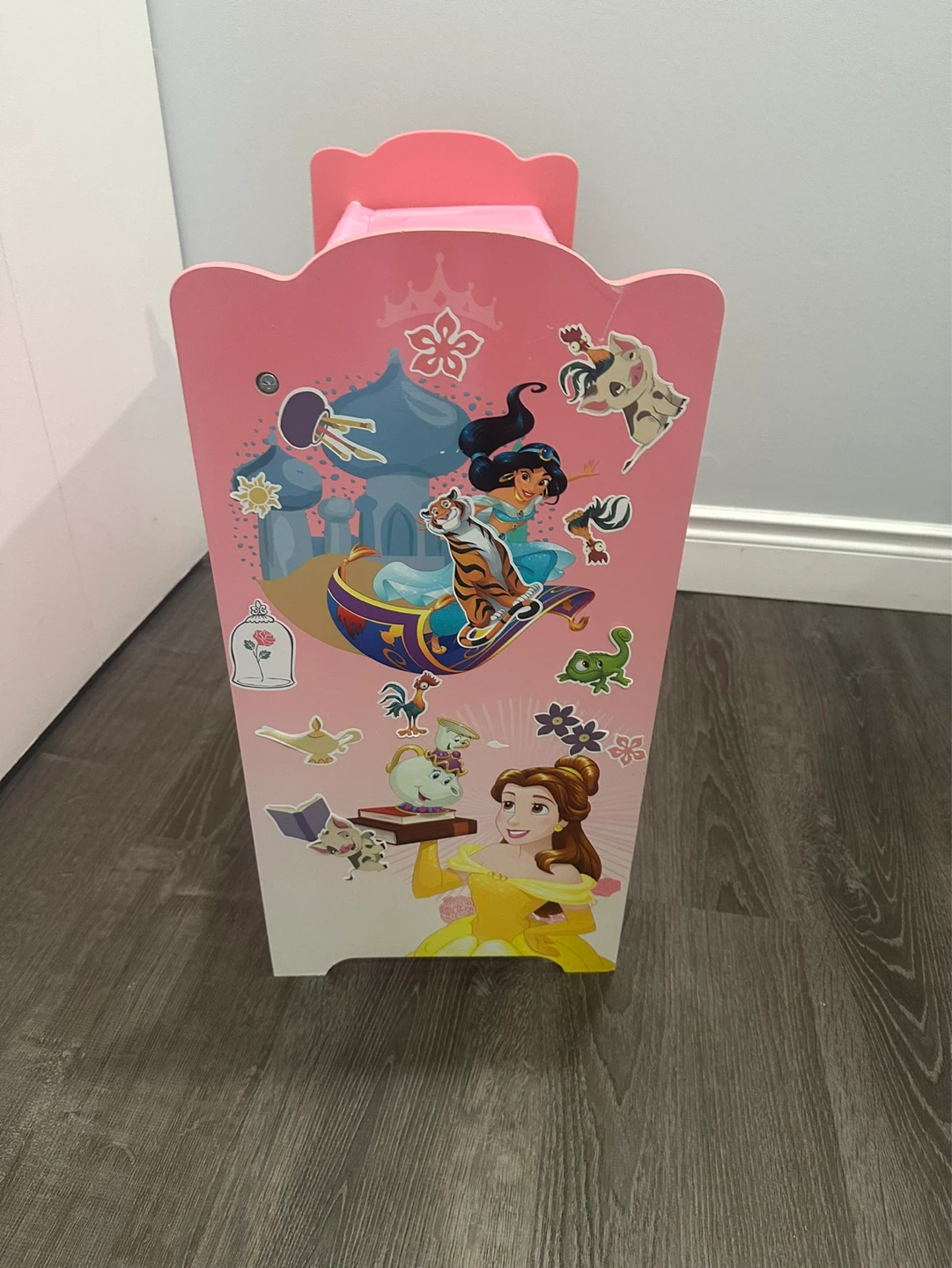 Pink Disney Princesses Bookcase - photo 4