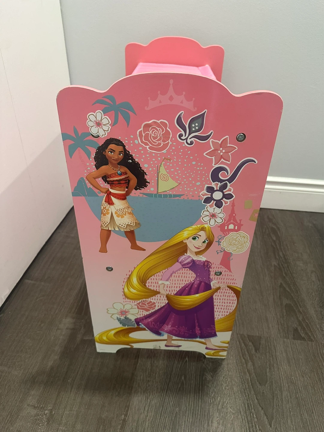 Pink Disney Princesses Bookcase - photo 3
