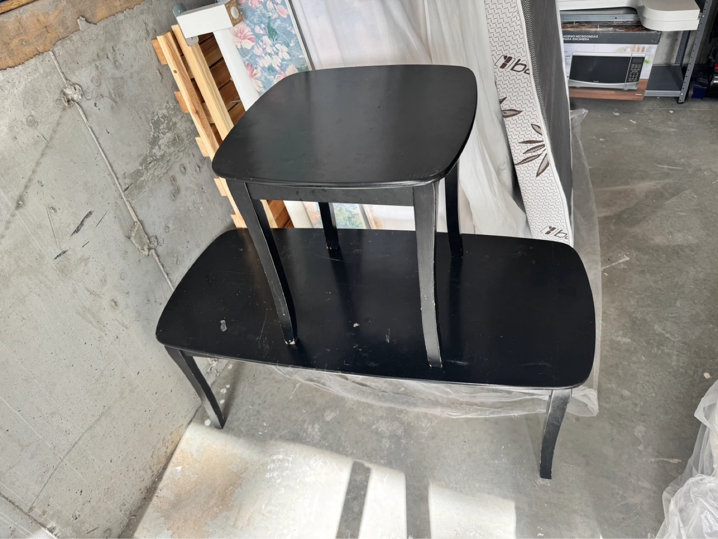Coffee table and side table - Moving Sale