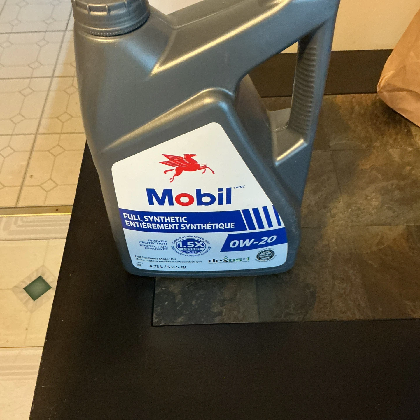 Mobil 0W-20 Full Synthetic Engine Oil 4.73L - photo 2