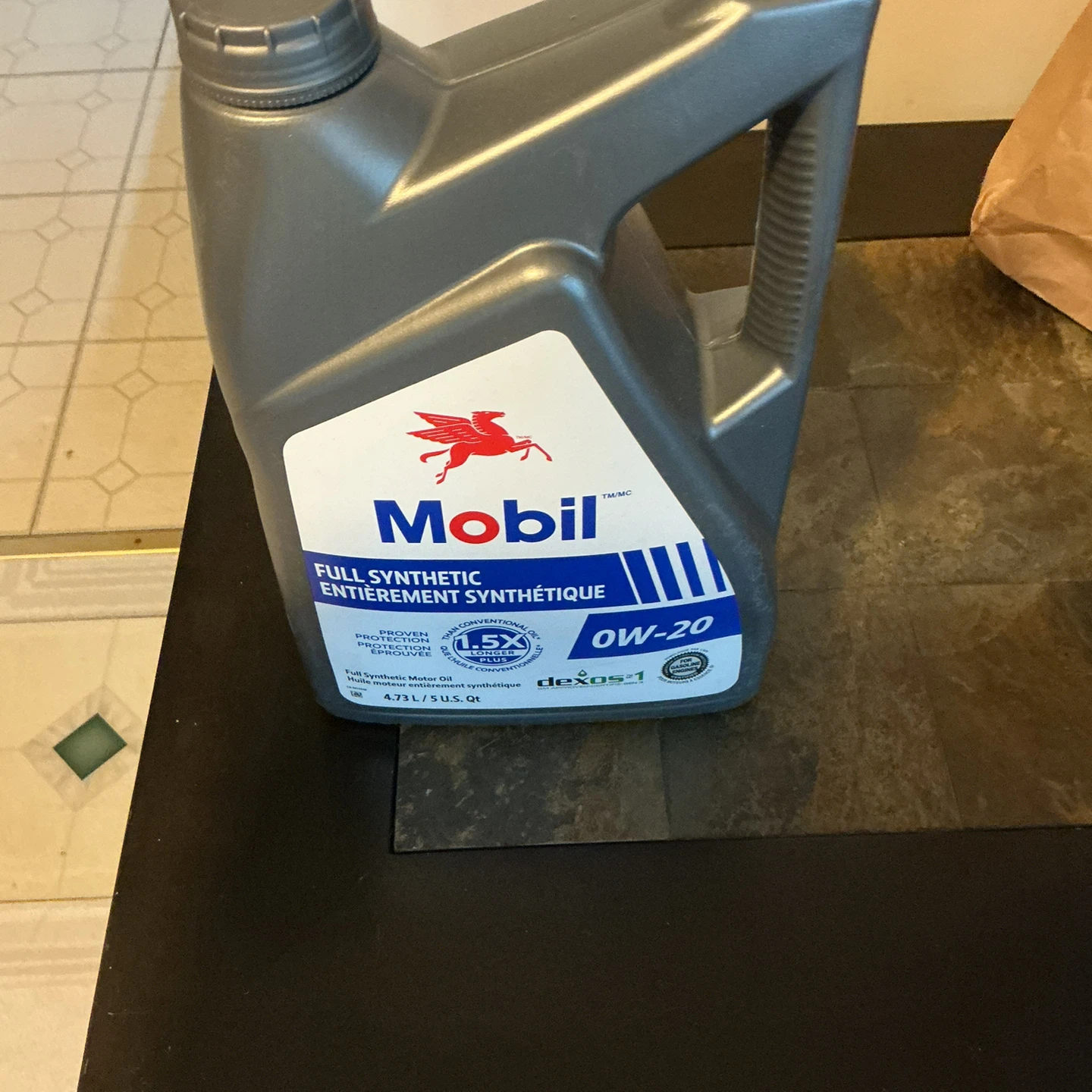 Mobil 0W-20 Full Synthetic Engine Oil 4.73L - photo 3