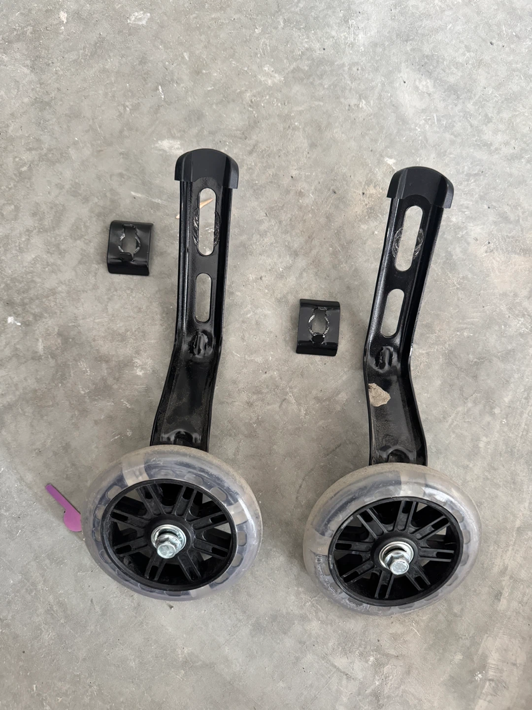 Kids training wheels - photo 3