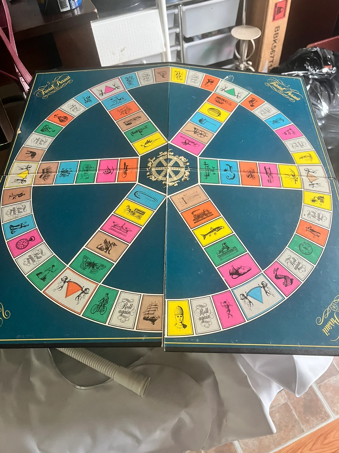 Trivial Pursuit Master Game - Genus Edition Board Game - photo 2