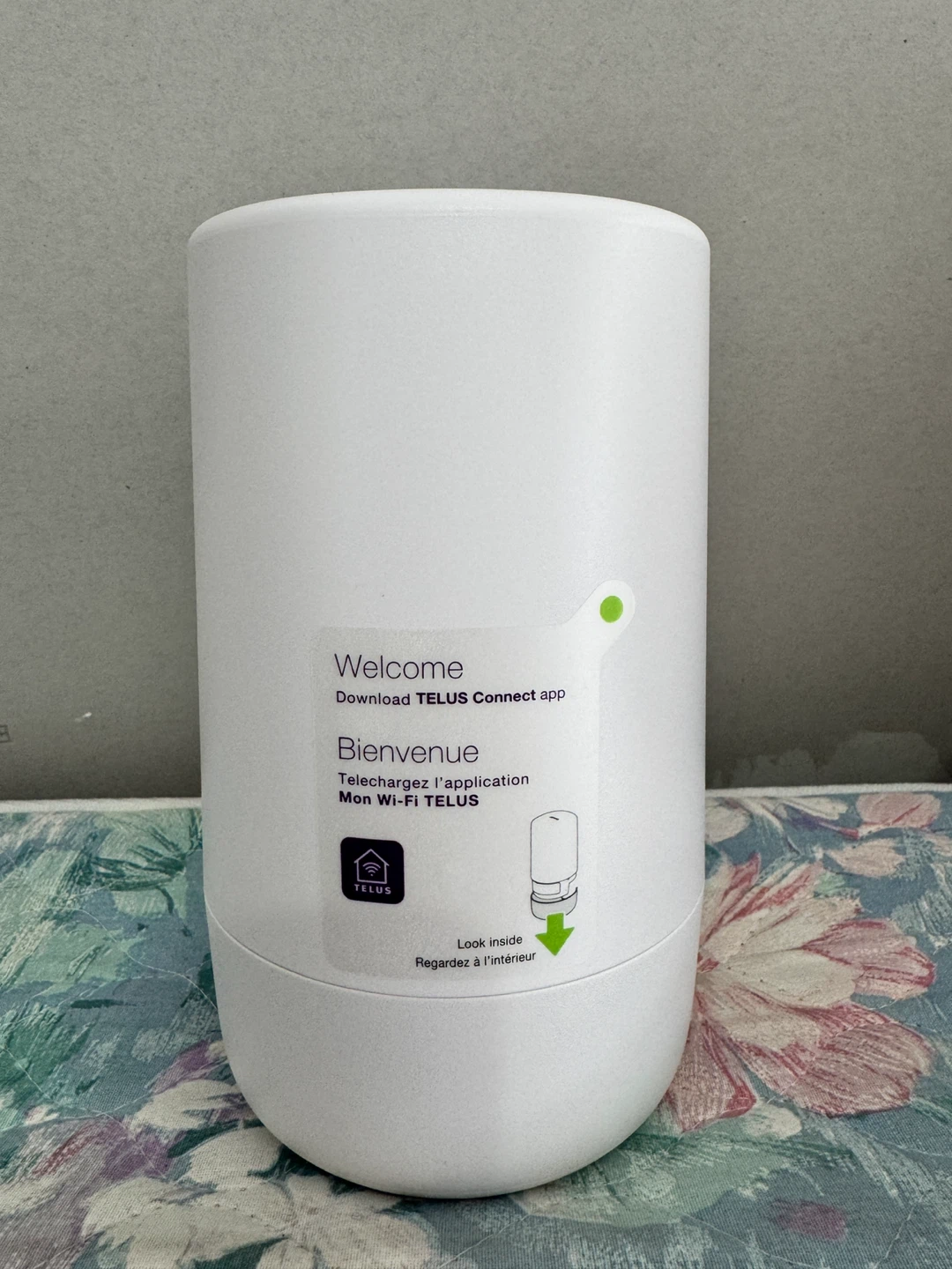 Telus router- Brand New