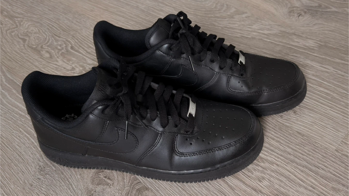 Nike Air Force 1 Black Leather Sneakers 10.5 - photo 4