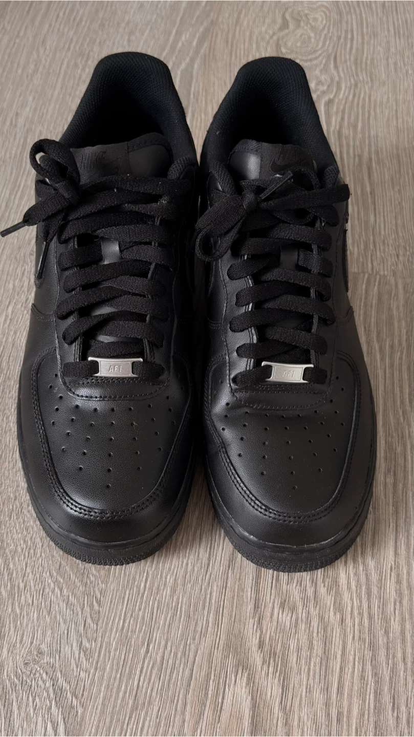 Nike Air Force 1 Black Leather Sneakers 10.5 - photo 5