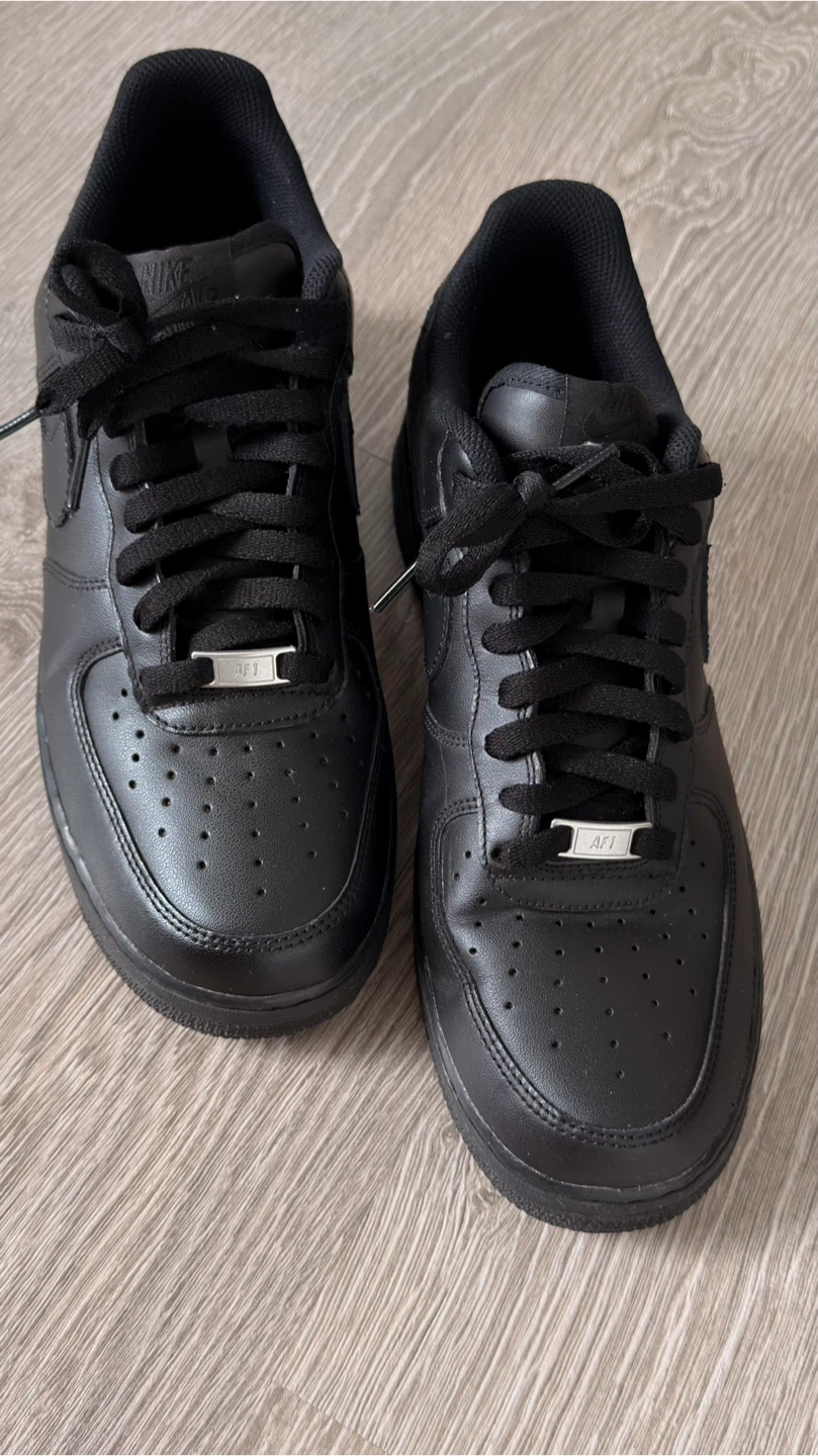 Nike Air Force 1 Black Leather Sneakers 10.5 - photo 2
