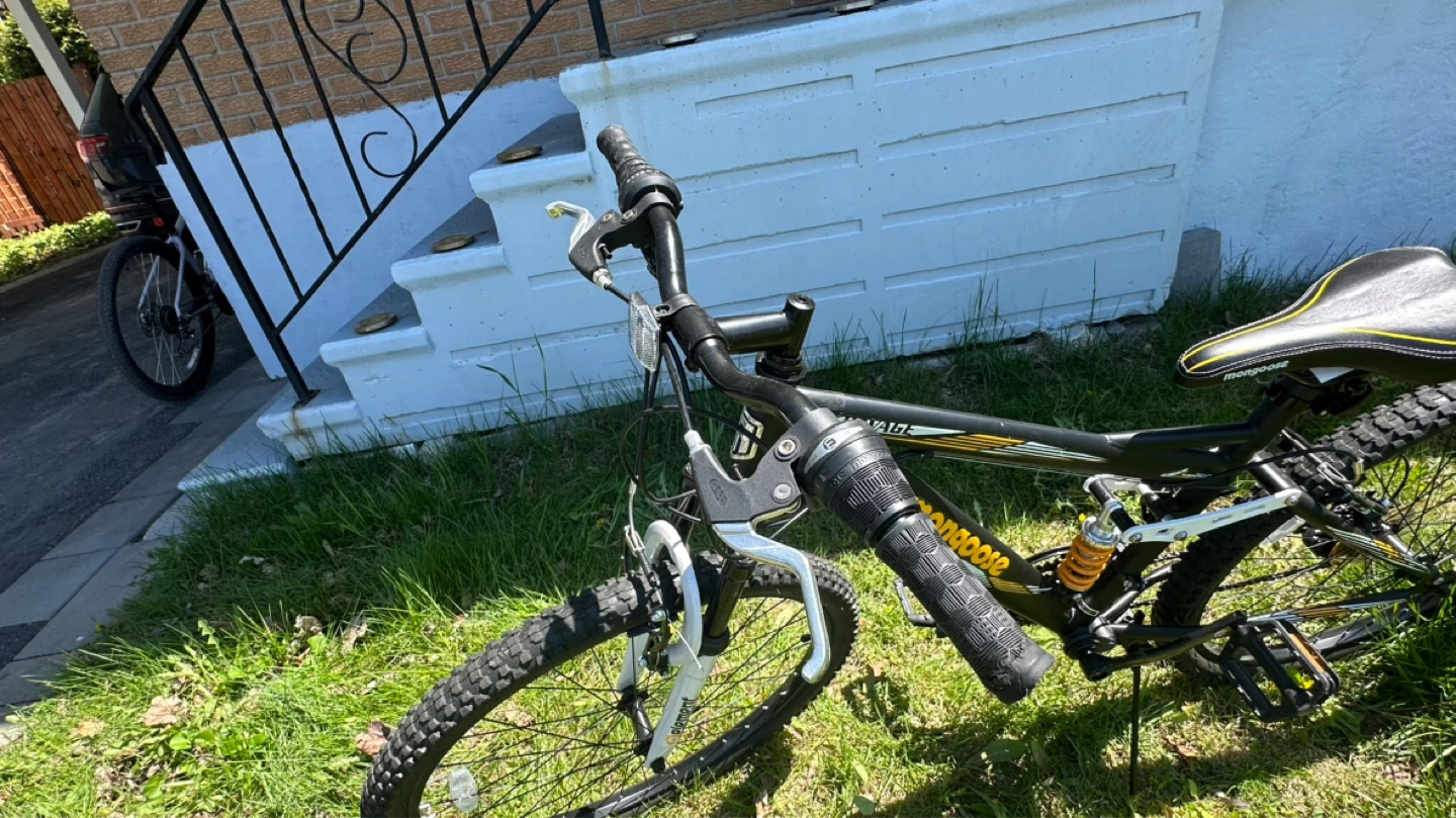 Mongoose Mountain Bike - photo 3