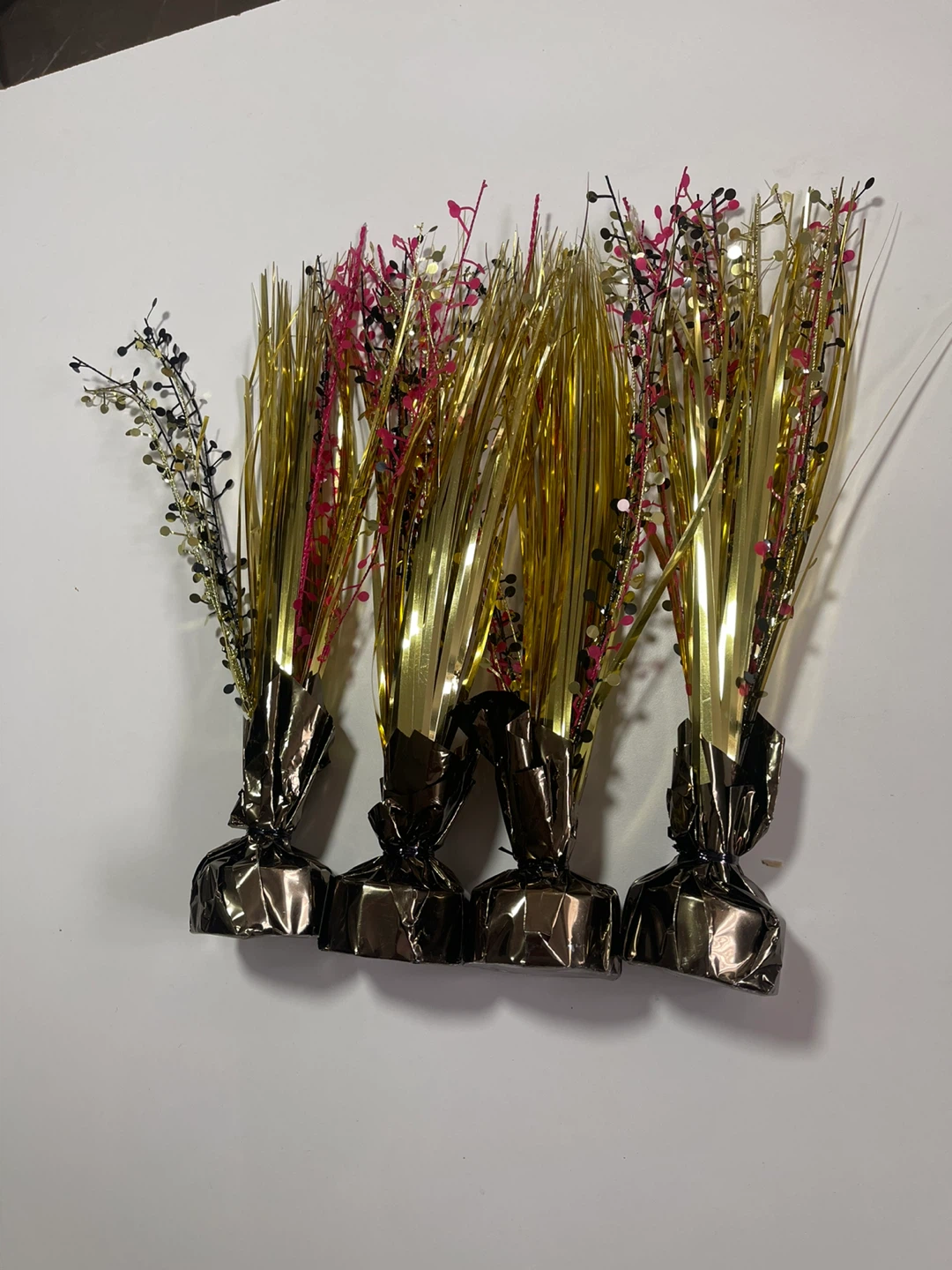 Set of 4 Gold and Pink Tinsel Centerpieces - photo 2