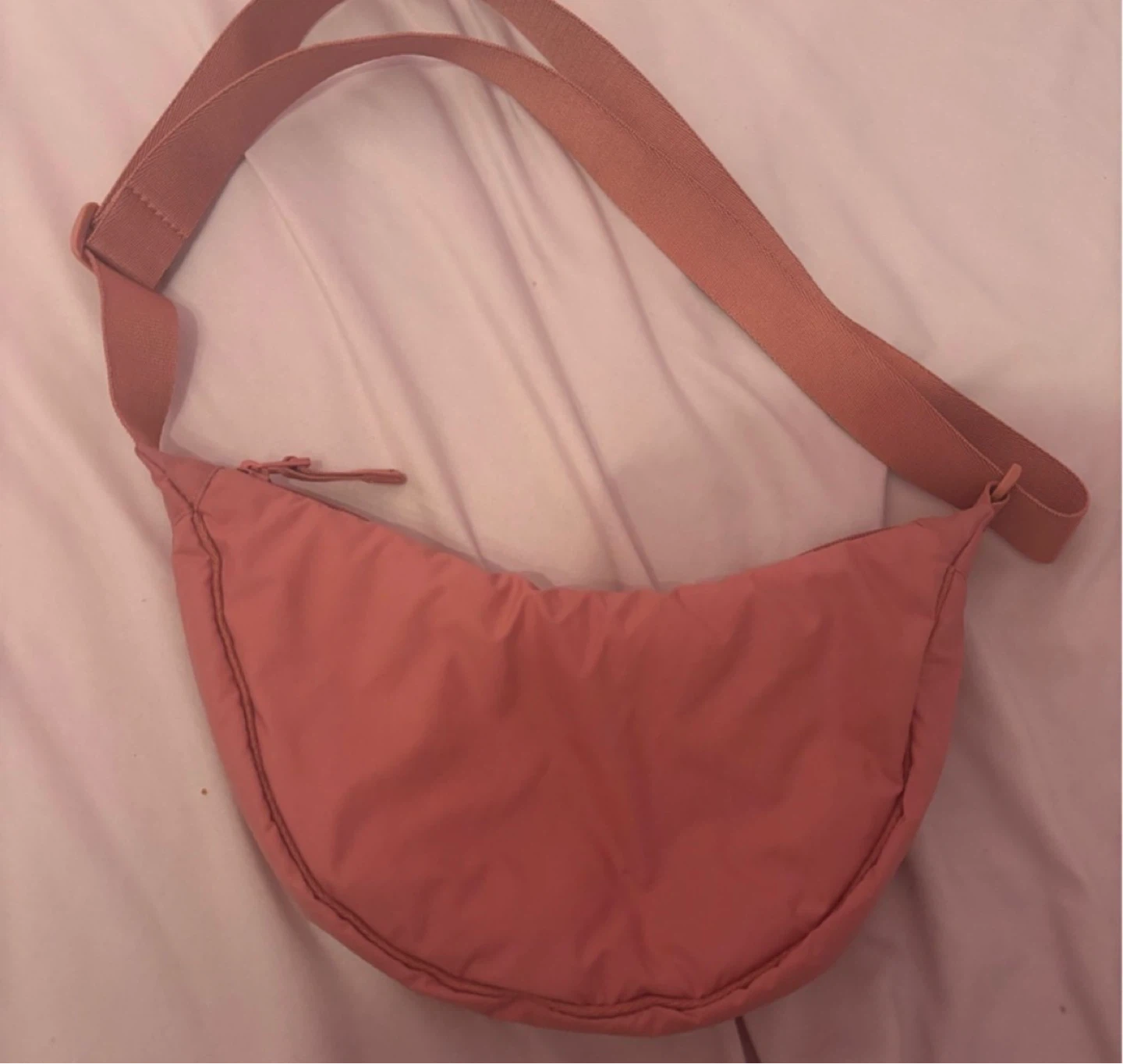 UNIQLO Pink Fanny Pack - photo 2