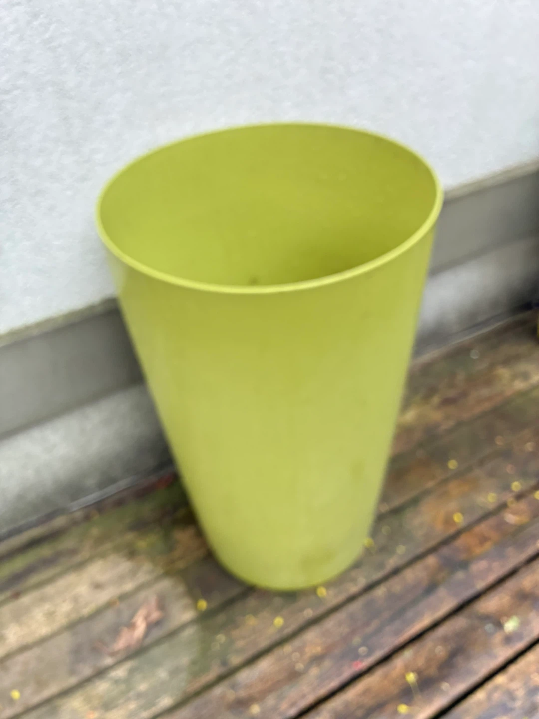 $20 tall self watering planter garden 16 inch wide 23 inch - photo 4