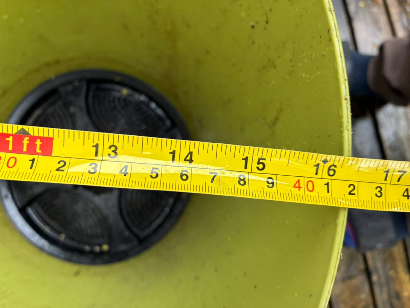$20 tall self watering planter garden 16 inch wide 23 inch - photo 2