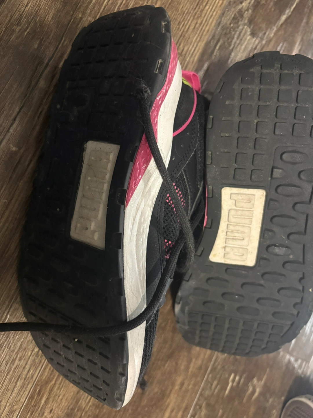 Puma Running Shoes size 4 - photo 2