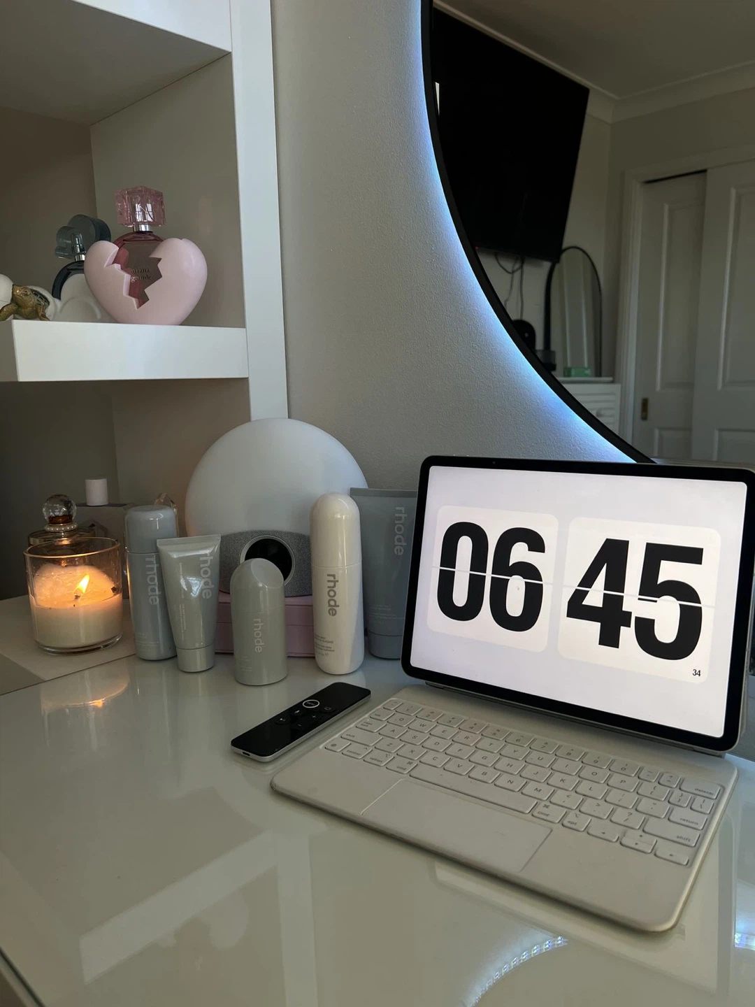 Large modern WRITING DESK (glass tabletop) 🏷️✍🏻 50% OFF!! - photo 2