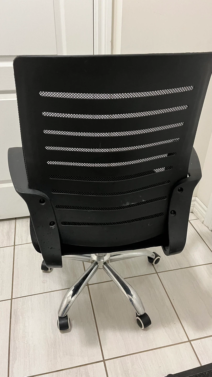 Black Mesh Office Chair - photo 3