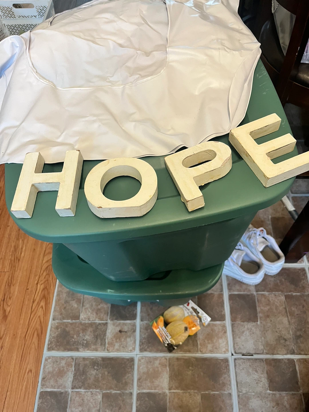 Set of "HOPE" decorative letters - photo 2