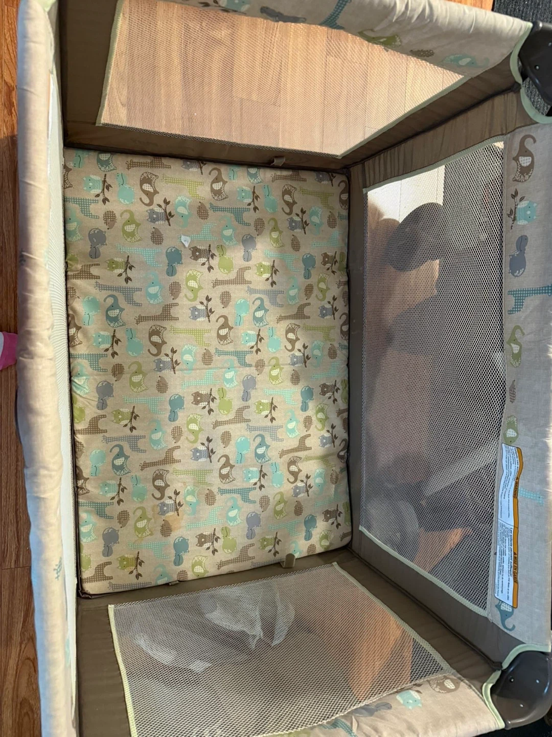 Graco Pack 'n Play Portable Play pen - photo 2