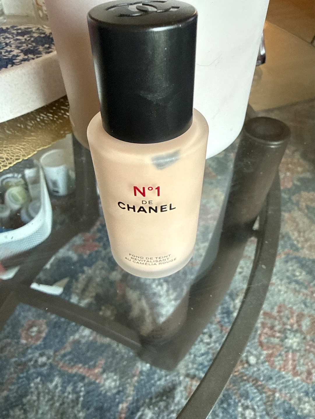 Chanel N°1 de Chanel Red Camellia Revitalizing Foundation B20 - photo 2