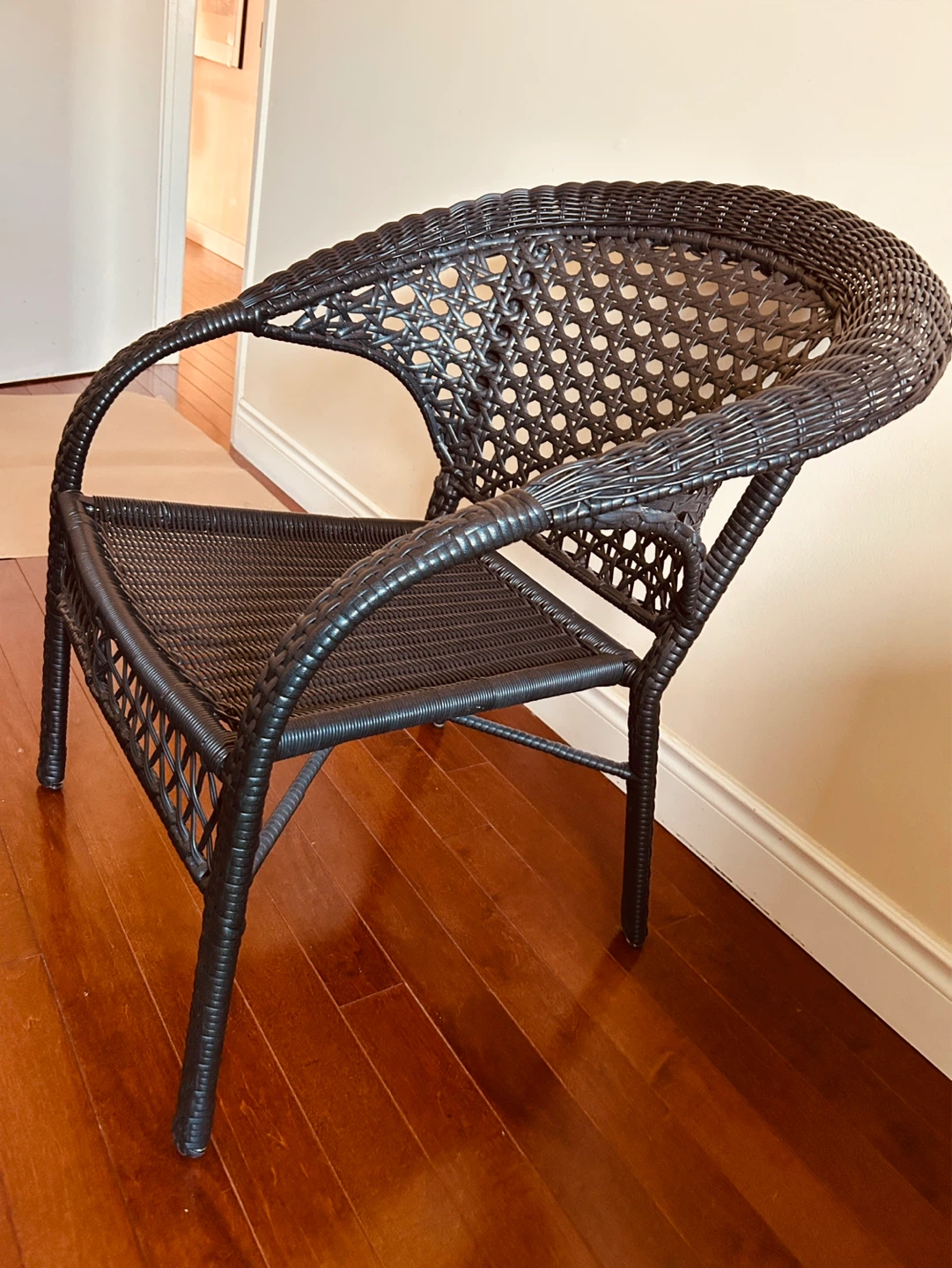 Designer wicker patio armchair - photo 4