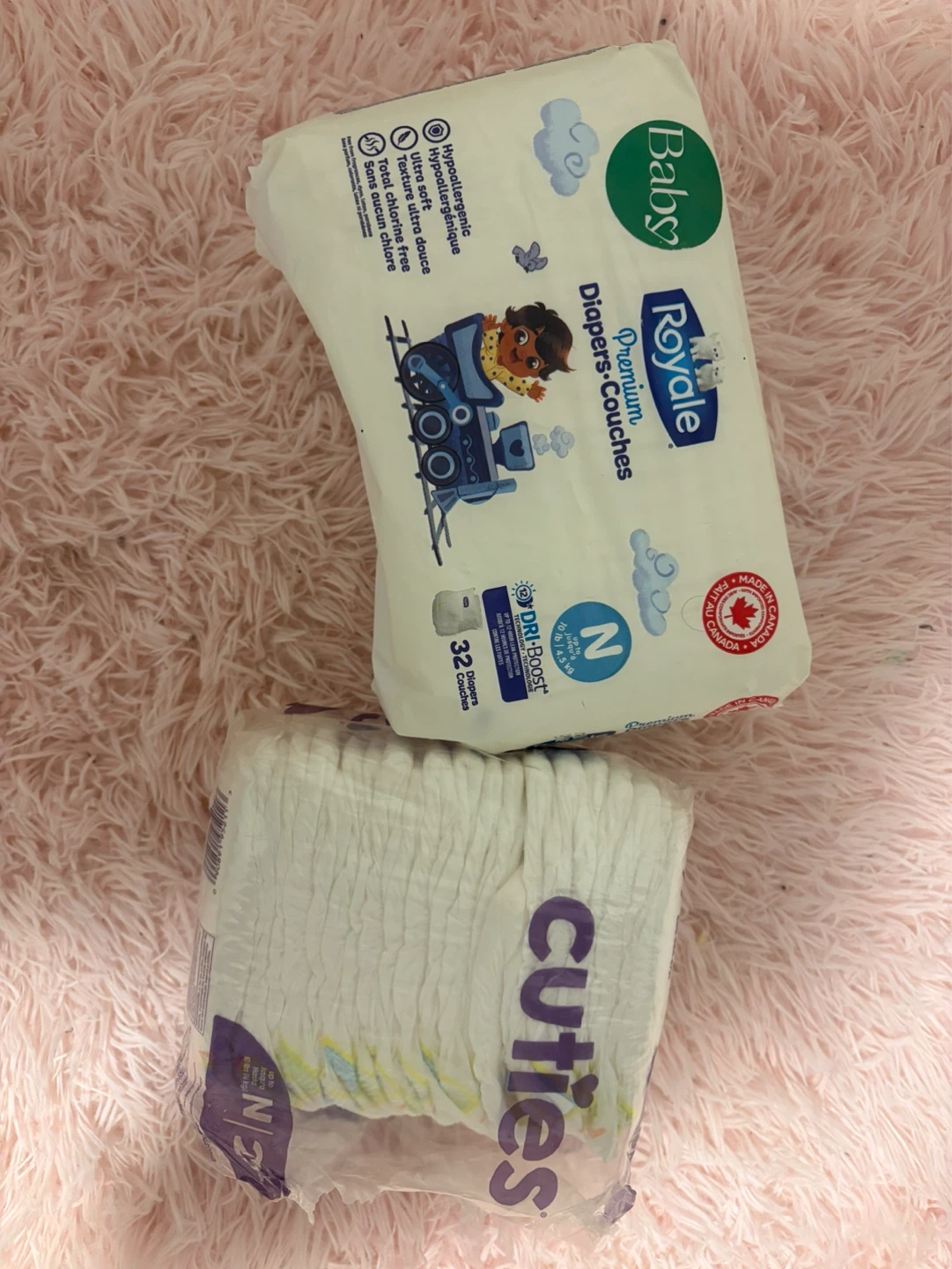 Newborn diapers (150 count) - photo 2