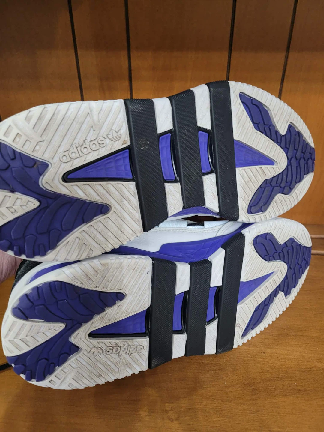 Adidas gym shoes Sneakers purple white size 9 - photo 4