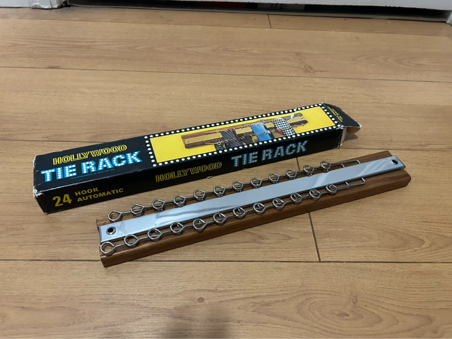 Vintage - Hollywood Tie Rack - new in package - photo 2