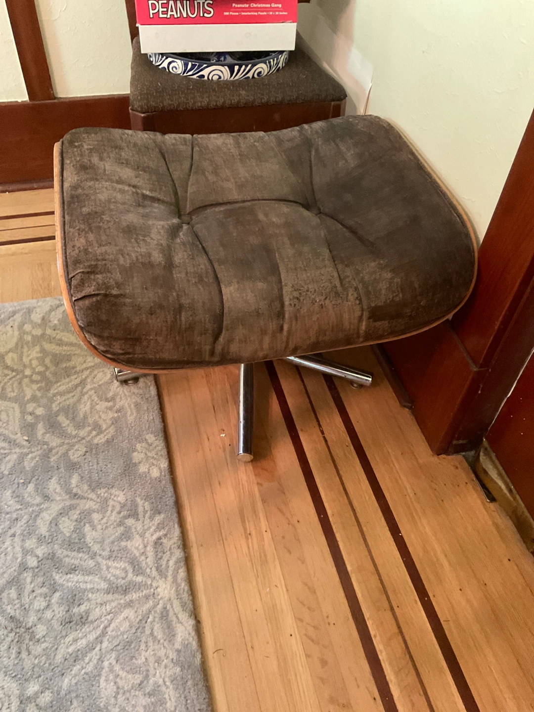 Eames ottoman