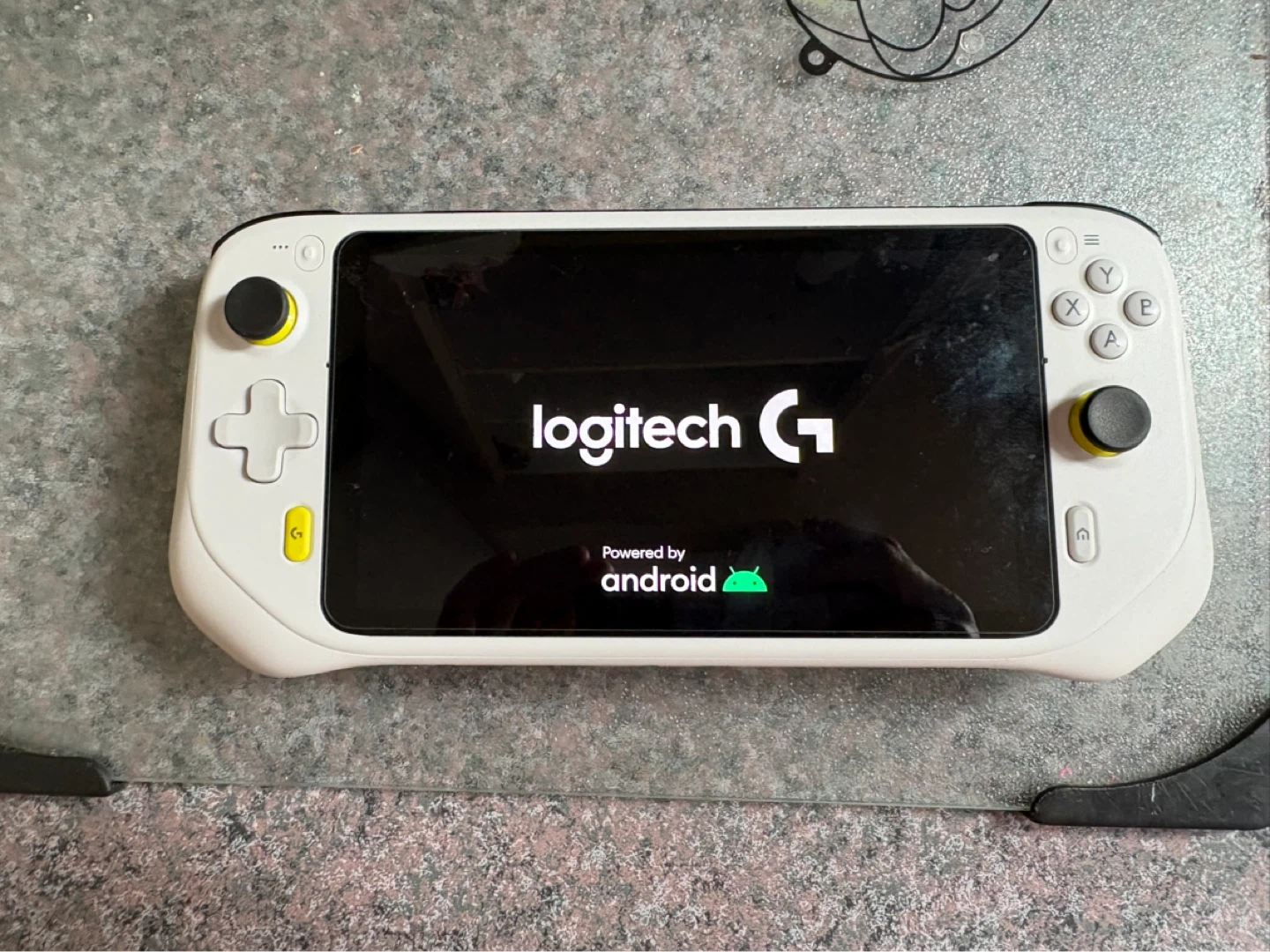 Logitech G Cloud Handheld Gaming Console - White - photo 2