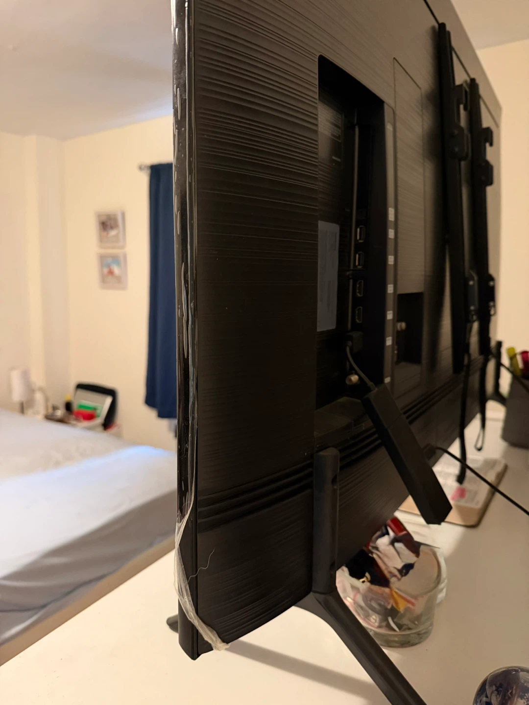 Samsung 50 inch Smart TV - photo 2