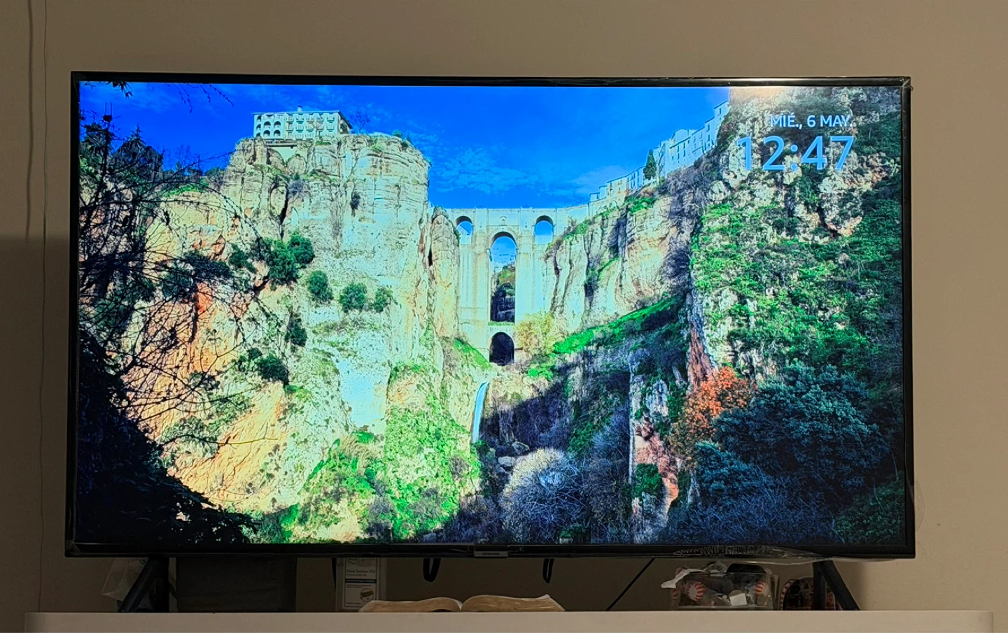 Samsung 50 inch Smart TV - photo 4
