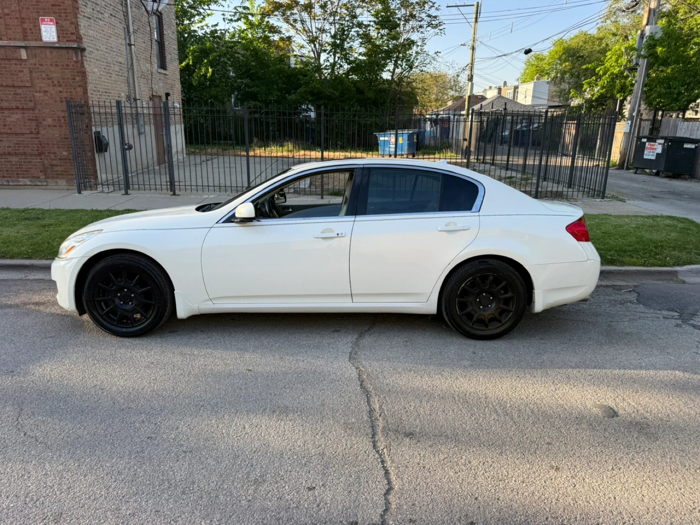 2007 White Infiniti G35x Sedan