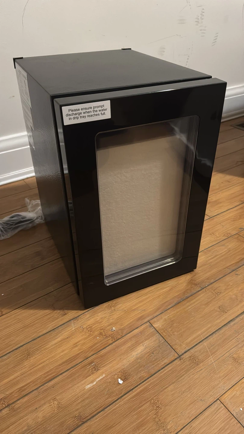 LHRIVER 0.6 Cu. Ft. Mini Fridge - photo 2