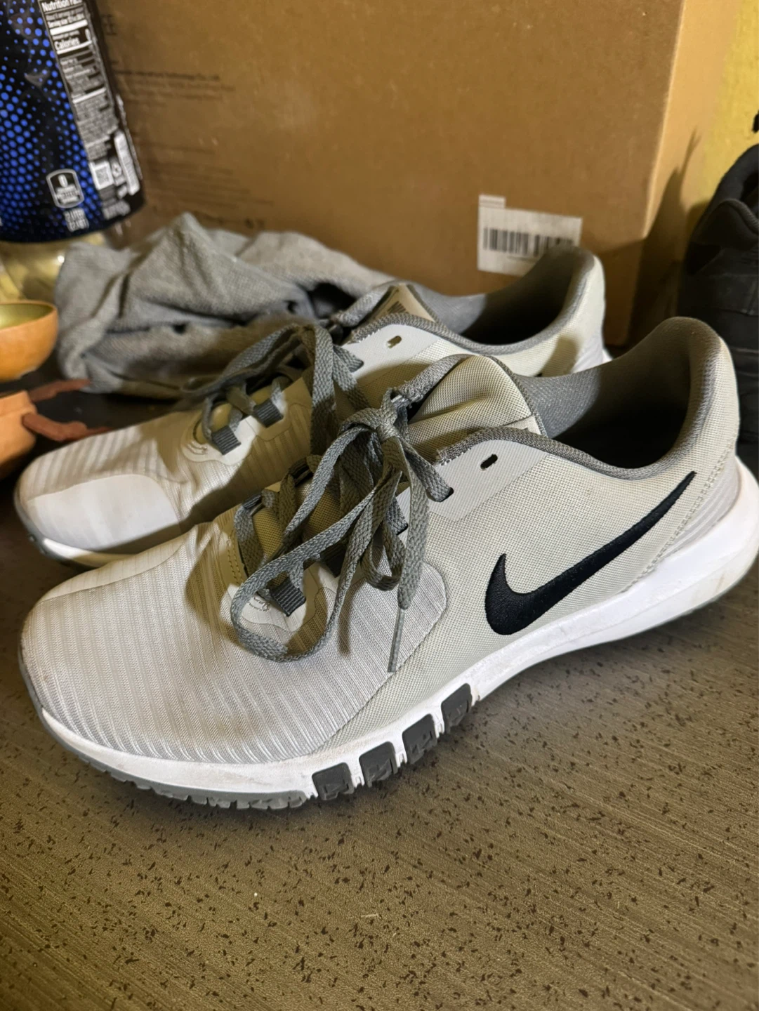Nike Training Shoes - US Size 9 - photo 2