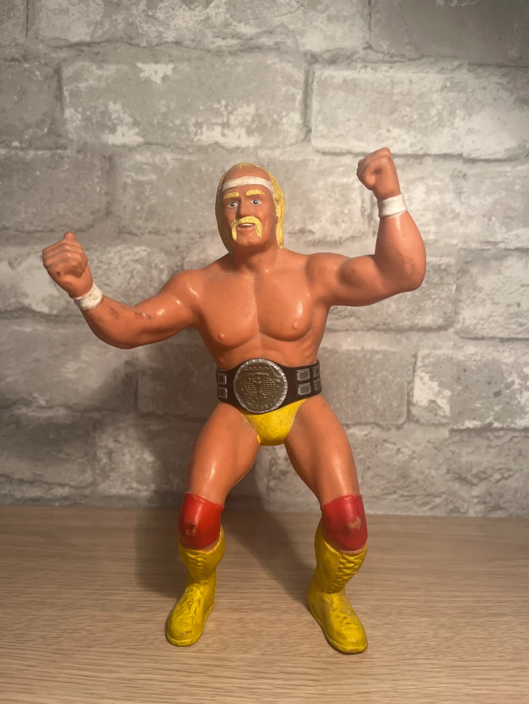 1984 Hulk Hogan Wrestling Figure with **REMOVABLE BELT