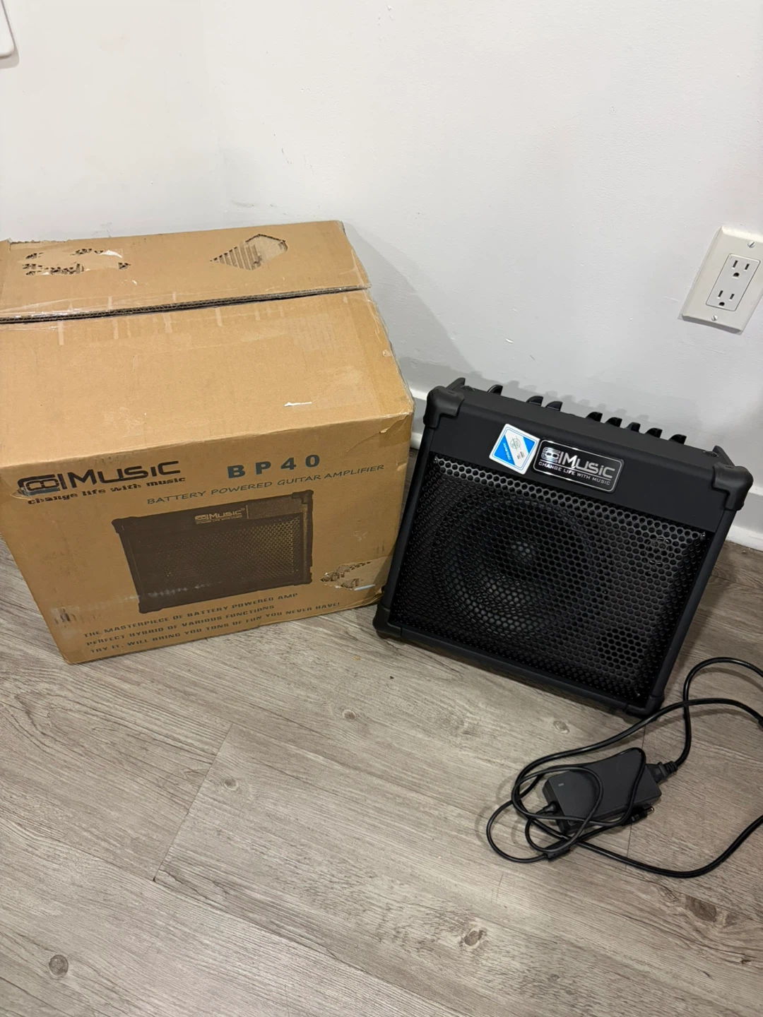 BGMUSIC BP40 Battery Powered Guitar Amplifier